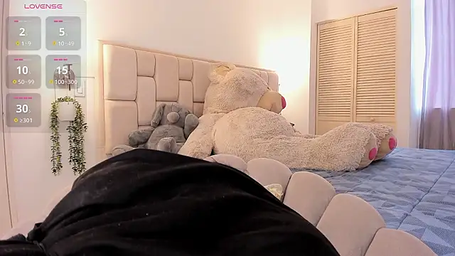 Yasmin cute online show from 03/06/26, 09:21