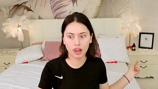 Lunaa Babygirl online show from 03/29/26, 02:08