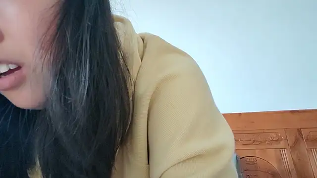 Snapshot of Hannah-33 chatting on 02/27/26, 06:57 Hannah-33 online show from 02/27/26, 06:57