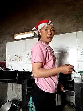 Snapshot of elen8800 chatting on 03/02/26, 04:35 elen8800 online show from 03/02/26, 04:35