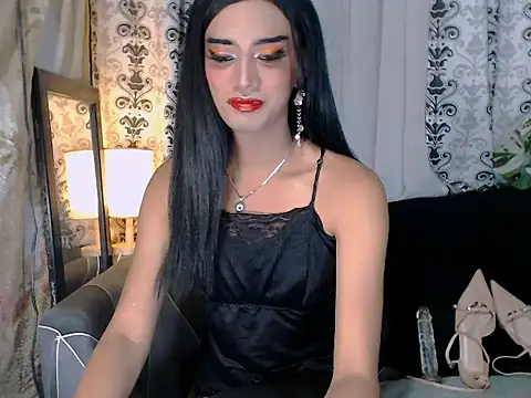 Snapshot of Queeny_Cassandra chatting on 07/22/26, 12:01 Queeny Cassandra online show from 07/22/26, 12:01