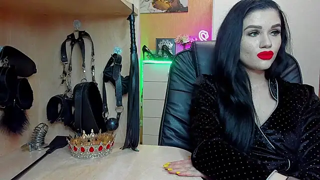 KristiTopxx online show from 11/05/25, 08:23