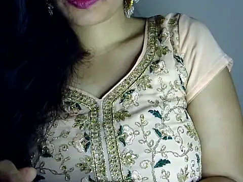 Neha Sharma2 online show from 04/21/26, 12:56
