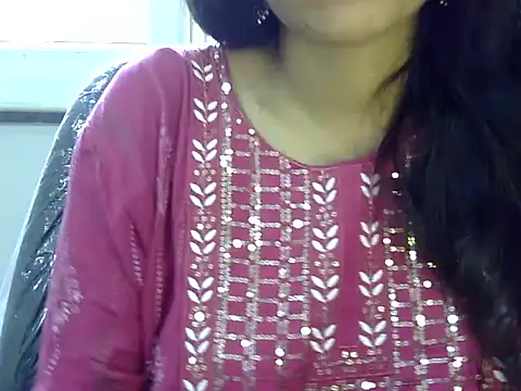 Neha Sharma2 online show from 05/06/26, 08:07