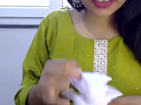 Neha Sharma2 online show from 05/28/26, 11:16