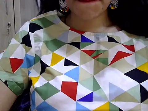 Neha Sharma2 online show from 04/04/26, 04:24