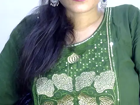 Neha Sharma2 online show from 04/26/26, 10:23