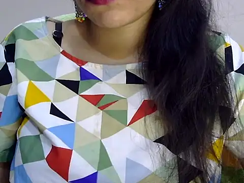 Neha Sharma2 online show from 04/22/26, 10:55