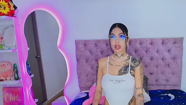 CamilaVelour online show from 03/30/26, 05:53