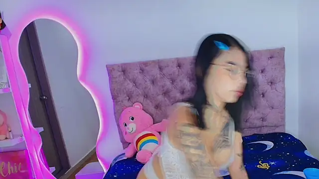 CamilaVelour online show from 03/31/26, 03:30