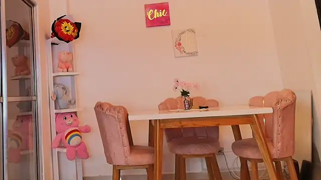 CamilaVelour online show from 04/17/26, 04:59