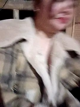 Snapshot of Meo-catwet chatting on 03/03/26, 01:18 Meo-catwet online show from 03/03/26, 01:18