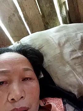 heesuu11 online show from 03/31/26, 06:04