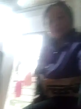 Snapshot of heesuu11 chatting on 02/27/26, 12:33 heesuu11 online show from 02/27/26, 12:33