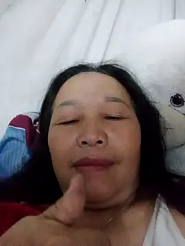 heesuu11 online show from 03/12/26, 09:52