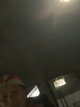 Snapshot of heesuu11 chatting on 02/23/26, 10:38 heesuu11 online show from 02/23/26, 10:38