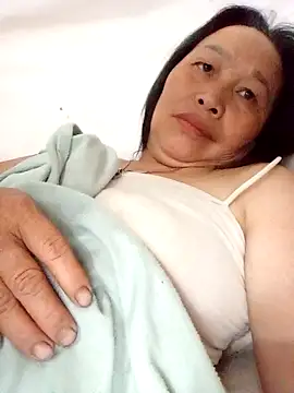 heesuu11 online show from 04/05/26, 06:36