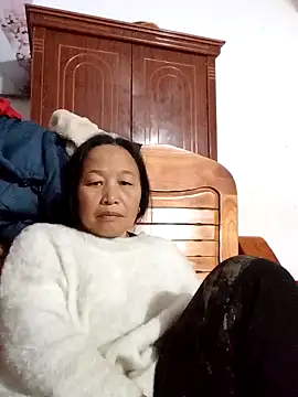 heesuu11 online show from 04/02/26, 11:00