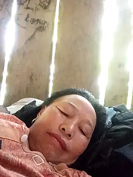 heesuu11 online show from 04/09/26, 05:31