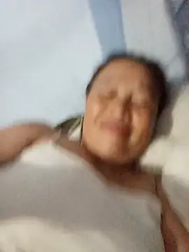 Snapshot of heesuu11 chatting on 05/22/26, 03:32 heesuu11 online show from 05/22/26, 03:32