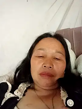 heesuu11 online show from 04/05/26, 06:20