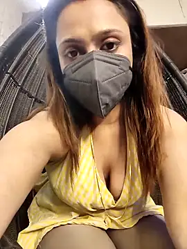 ChocoLustGirl online show from 04/05/26, 02:13