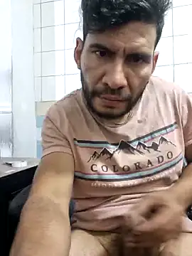Snapshot of boyp3netrat0r chatting on 05/07/26, 02:27 boyp3netrat0r online show from 05/07/26, 02:27