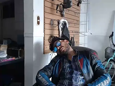 boyp3netrat0r online show from 03/18/26, 03:24