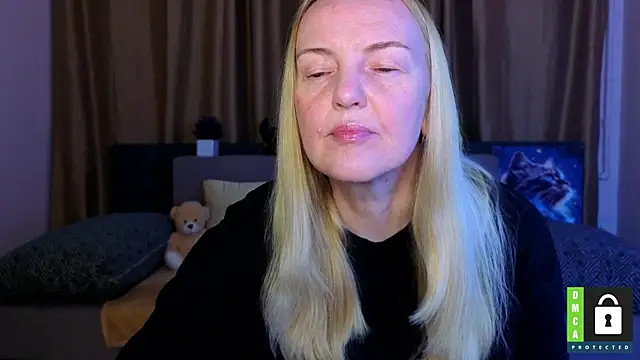 Snapshot of Bella_soulmate chatting on 05/17/26, 05:29 Bella soulmate online show from 05/17/26, 05:29