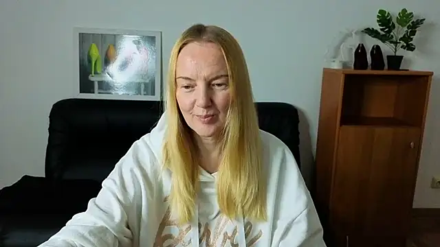 Snapshot of Bella_soulmate chatting on 07/11/26, 05:30 Bella soulmate online show from 07/11/26, 05:30