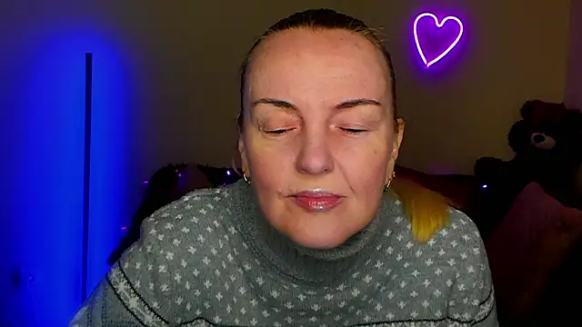 Snapshot of Bella_soulmate chatting on 04/25/26, 05:32 Bella soulmate online show from 04/25/26, 05:32