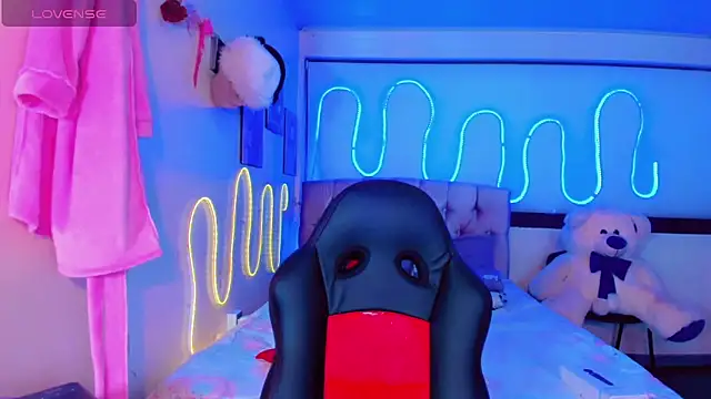 Alisson Taylor 1 online show from 02/25/26, 10:26