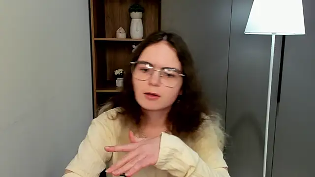 Snapshot of MyrlZangger chatting on 02/24/26, 09:32 MyrlZangger online show from 02/24/26, 09:32