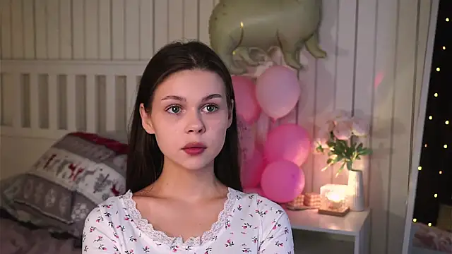 EarthaLevra online show from 04/09/26, 06:36