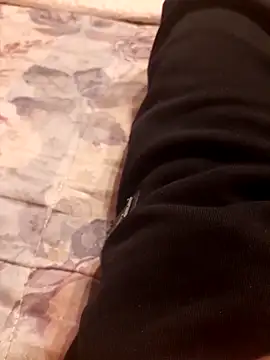 Snapshot of ilcazzone32 chatting on 02/24/26, 07:48 ilcazzone32 online show from 02/24/26, 07:48