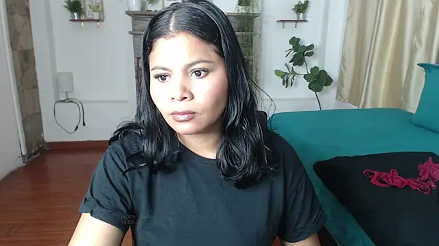 Emma hassani online show from 05/22/26, 07:23