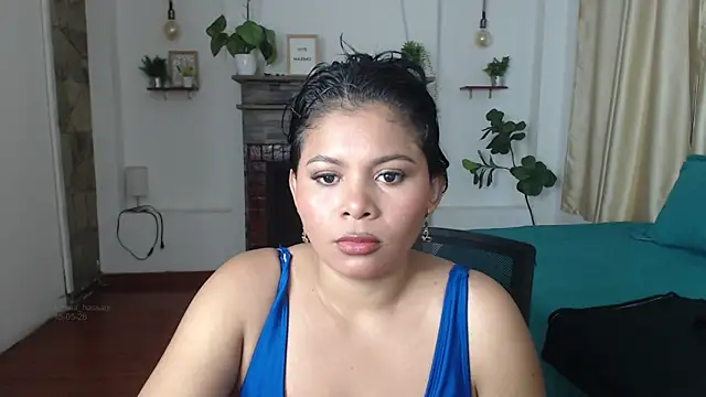 Emma hassani online show from 05/16/26, 07:13