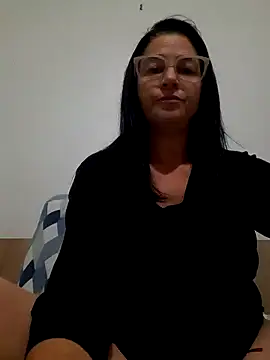 Snapshot of Camilegaucha chatting on 05/11/26, 10:29 Camilegaucha online show from 05/11/26, 10:29