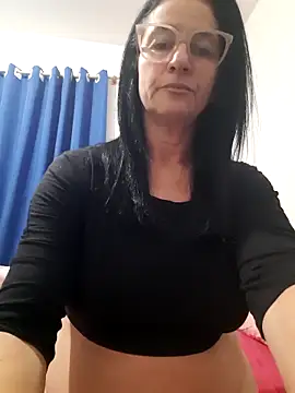 Snapshot of Camilegaucha chatting on 06/21/26, 11:32 Camilegaucha online show from 06/21/26, 11:32