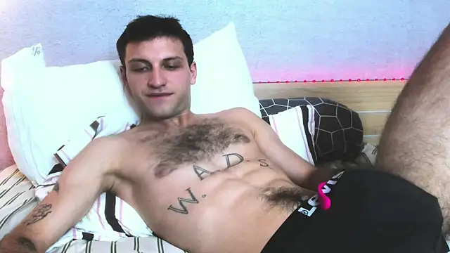 DarkRogue19 online show from 04/12/26, 03:37