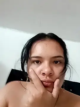 Snapshot of Emily_Rouse23 chatting on 03/02/26, 06:15 Emily Rouse23 online show from 03/02/26, 06:15