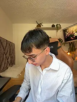 Snapshot of Sr_evann chatting on 02/25/26, 02:39 Sr evann online show from 02/25/26, 02:39