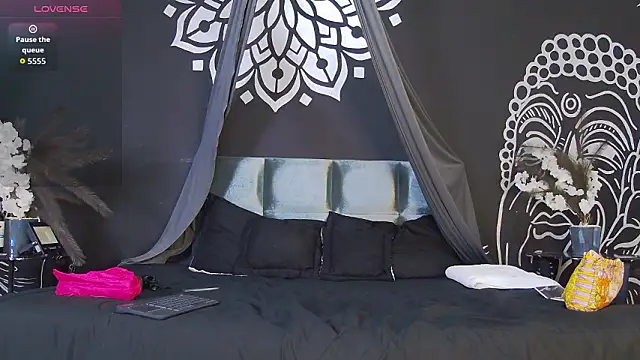 Luna Dante fox online show from 03/08/26, 02:53