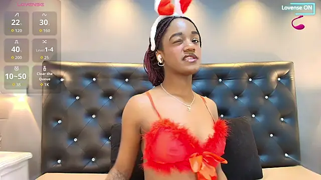 Chloebrunnie online show from 06/30/26, 12:27