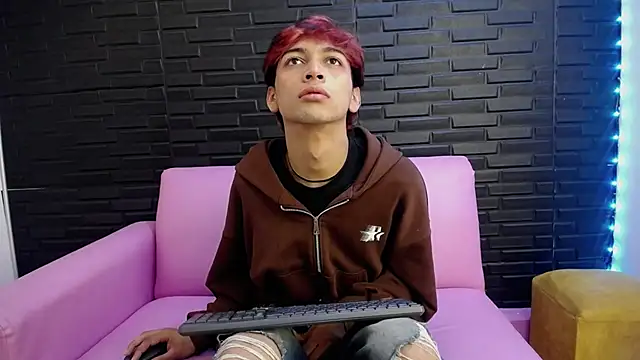 Snapshot of DanteLux chatting on 03/02/26, 02:57 DanteLux online show from 03/02/26, 02:57