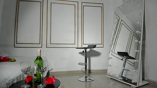 emily gaviria1 online show from 03/08/26, 12:08