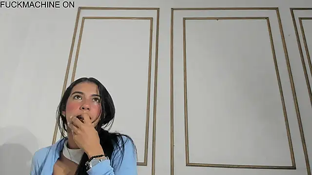 emily gaviria1 online show from 05/06/26, 12:42