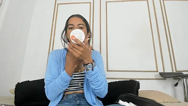 emily gaviria1 online show from 05/27/26, 12:12