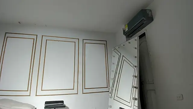 emily gaviria1 online show from 03/19/26, 12:05