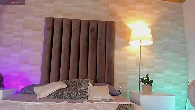 Isaac Grey online show from 04/03/26, 07:31